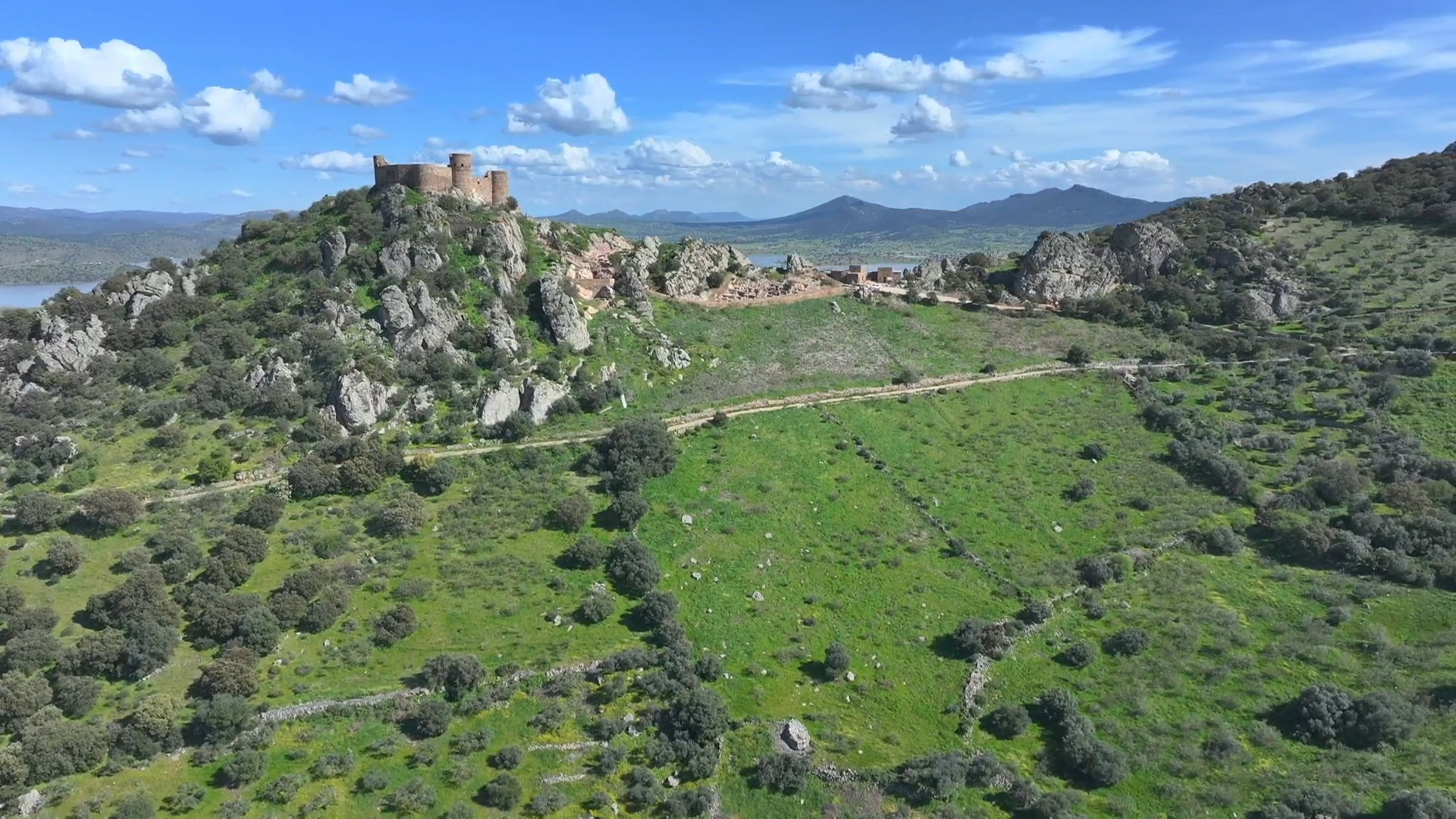 EL LINCE CON BOTAS 3.0 (T25) - 481: El Cerro del Castillo de Capilla
