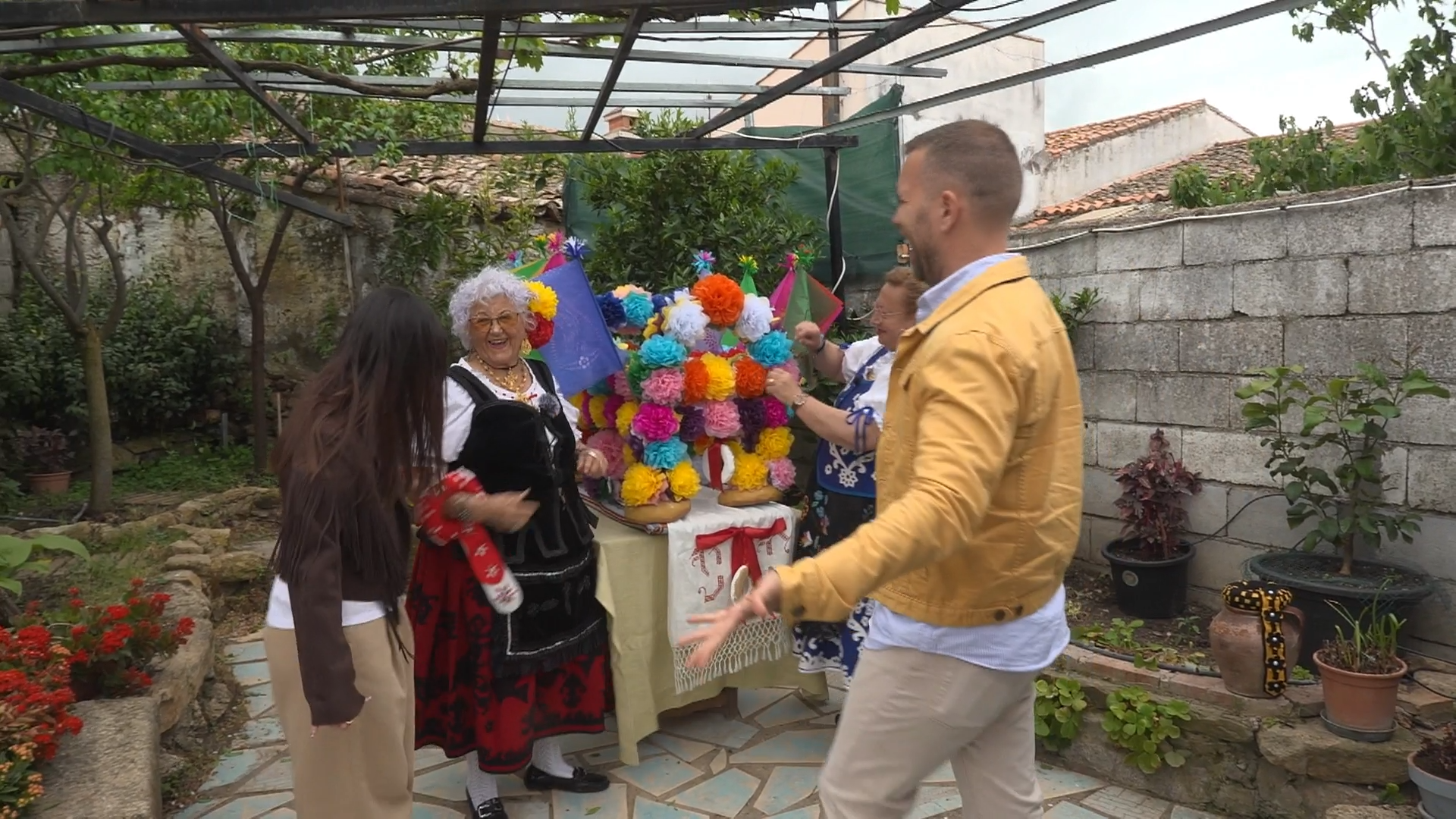 DE TAL ASTILLA, TAL PALO  - 15